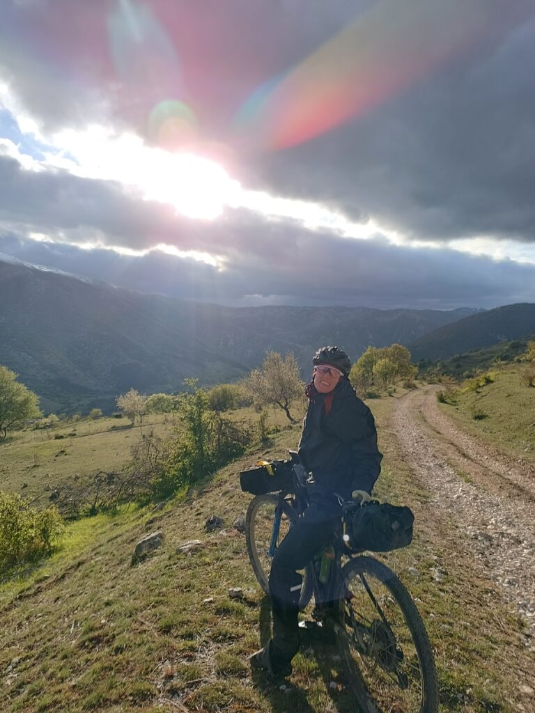 Výhled při sjezdu z Toppe Vurgo (1917 m)